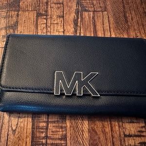 Michael Kors Florence Black Wallet